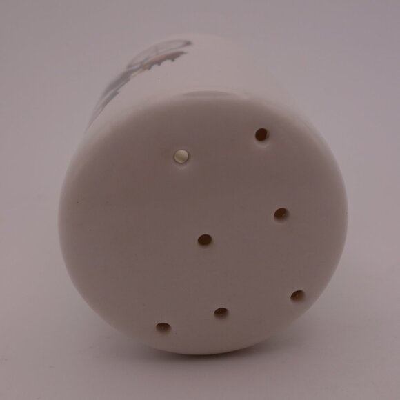 Oneida "Chefs to Go" Salt & Pepper Set featuring a Chef and a Waiter on Bicycle - Picture 8 of 13